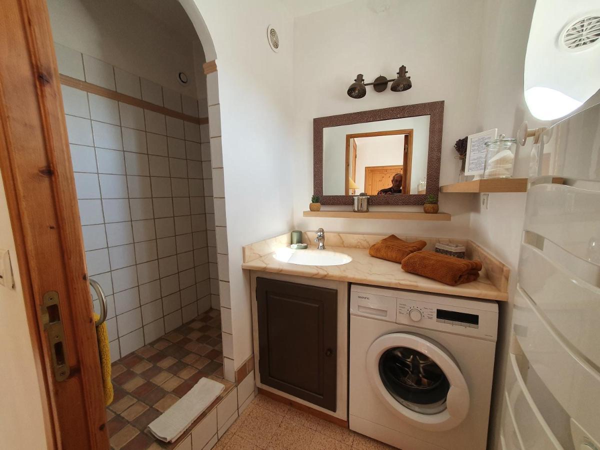 L'Angelus, Gite De Charme Au Coeur Du Vieux Village De Sablet Exterior foto